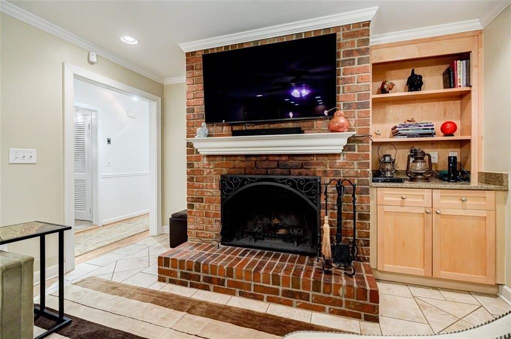 Flair Knoll Dr Ne, Atlanta, GA 30345