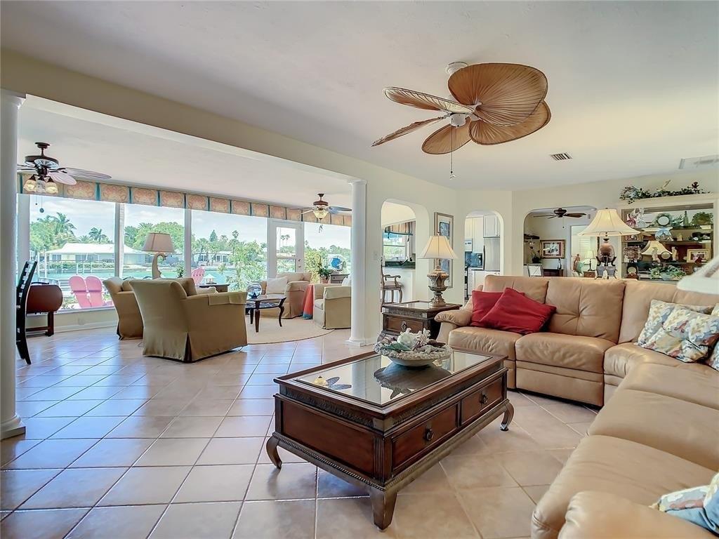 Hermosita Dr, St Pete Beach, FL 33706