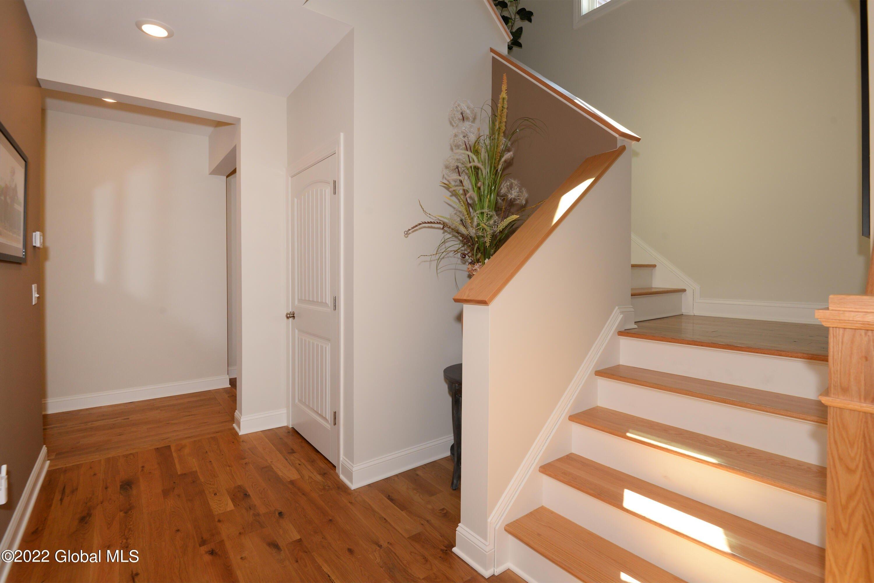 Kenmore Dr, Queensbury, NY 12804