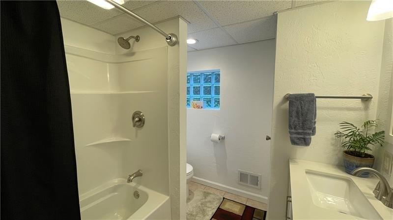 Gay Ave, Greensburg, PA 15601