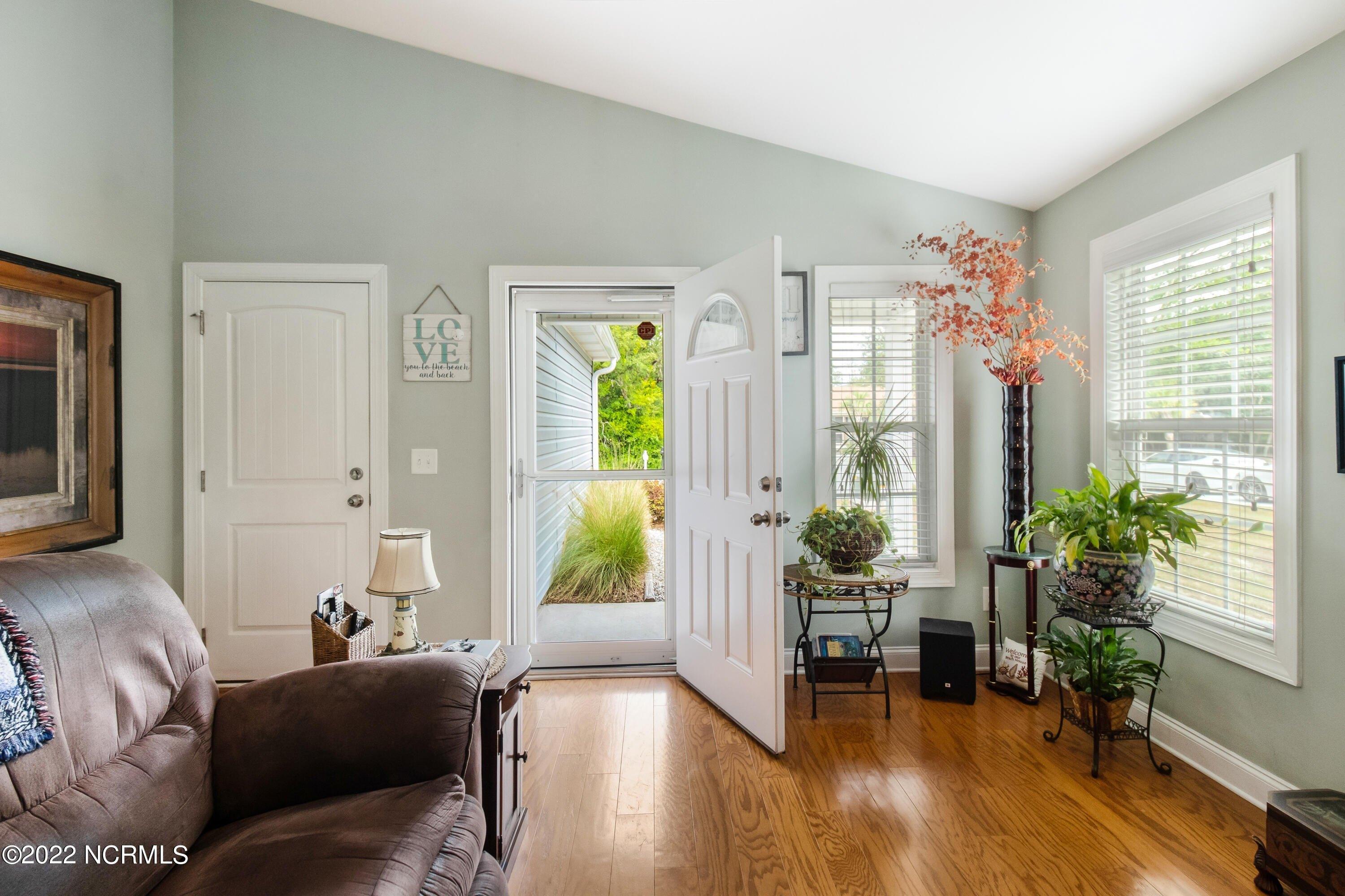 Ne 1st St, Oak Island, NC 28465