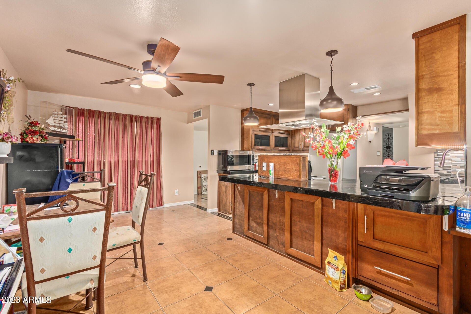 W Vista Ave, Glendale, AZ 85301