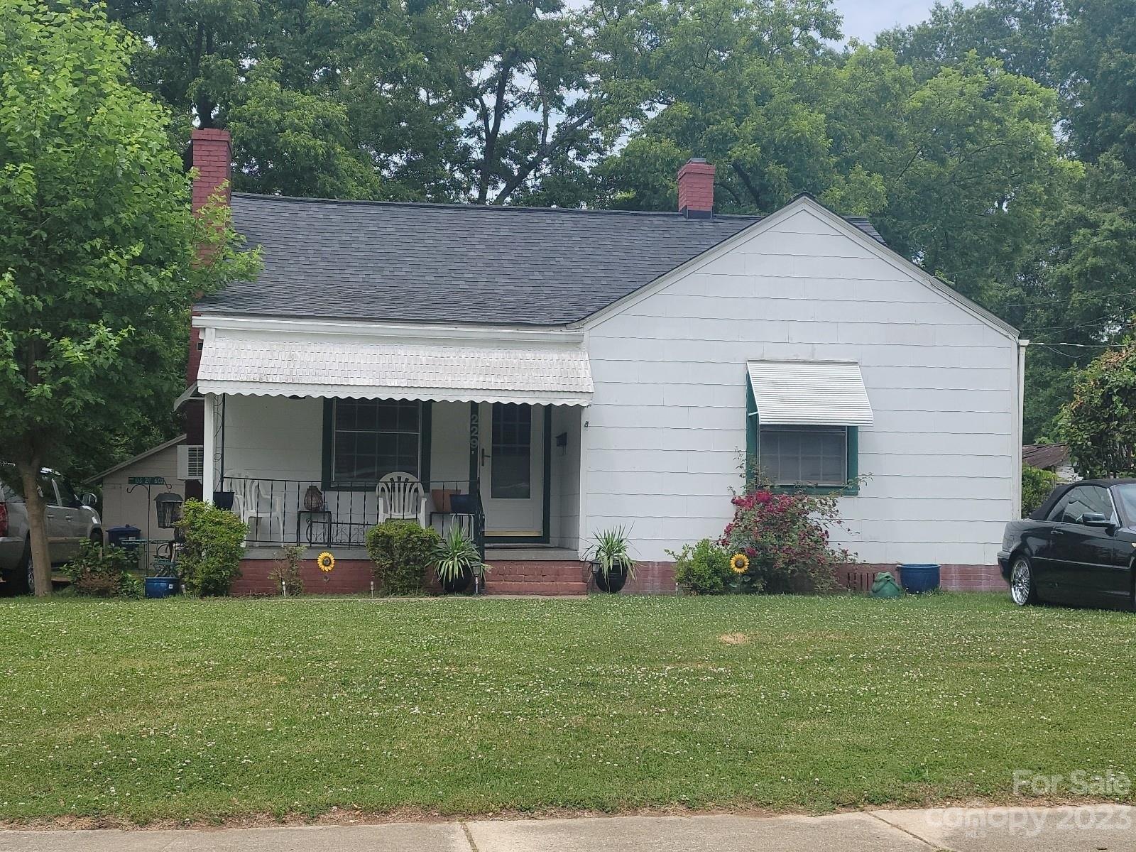 E Mcneely Ave, Mooresville, NC 28115