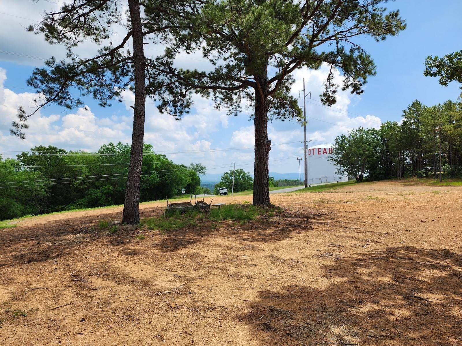 S Paul Mathis Dr, Poteau, OK 74953
