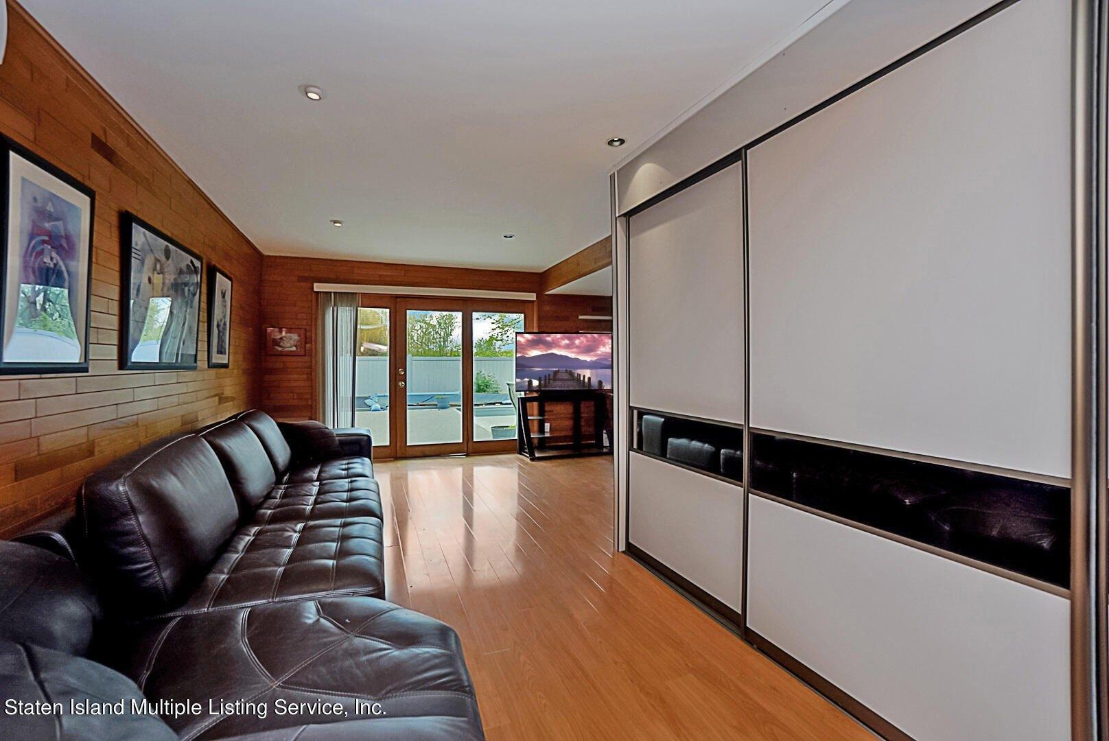 Slater Blvd, Staten Island, NY 10305