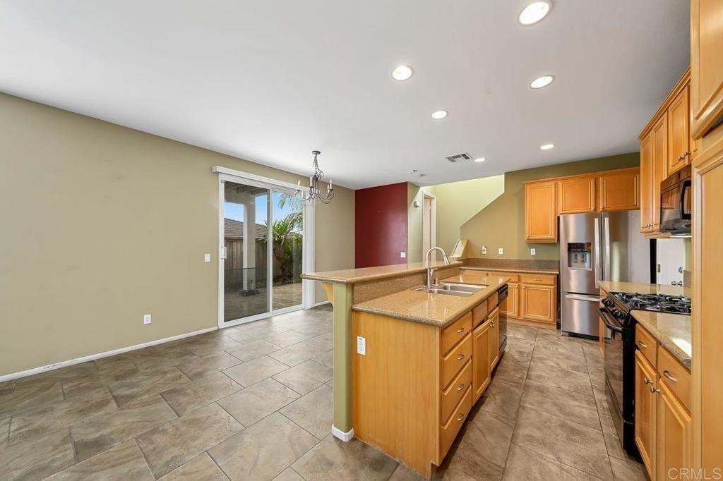 Blackstone Ave, Chula Vista, CA 91915