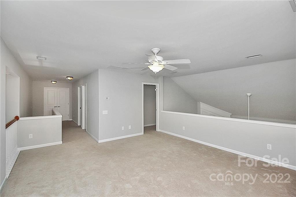Corduroy Ct, Matthews, NC 28105