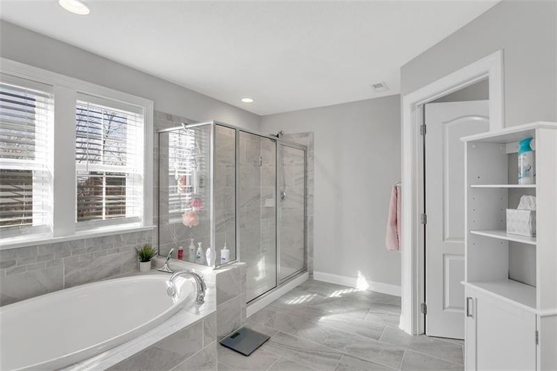 Willow Terrace Dr, Bethel Park, PA 15102