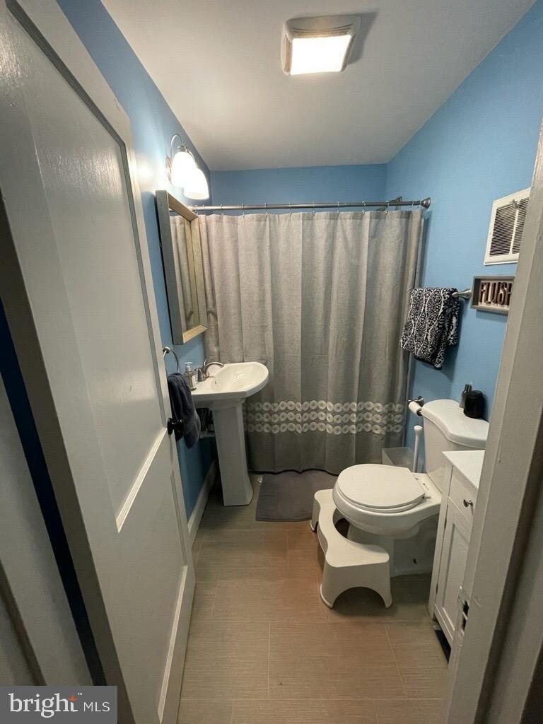 Churchill Ave, Trenton, NJ 08610