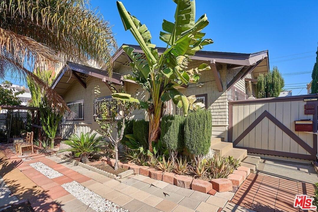 Gramercy Dr, Los Angeles, CA 90005