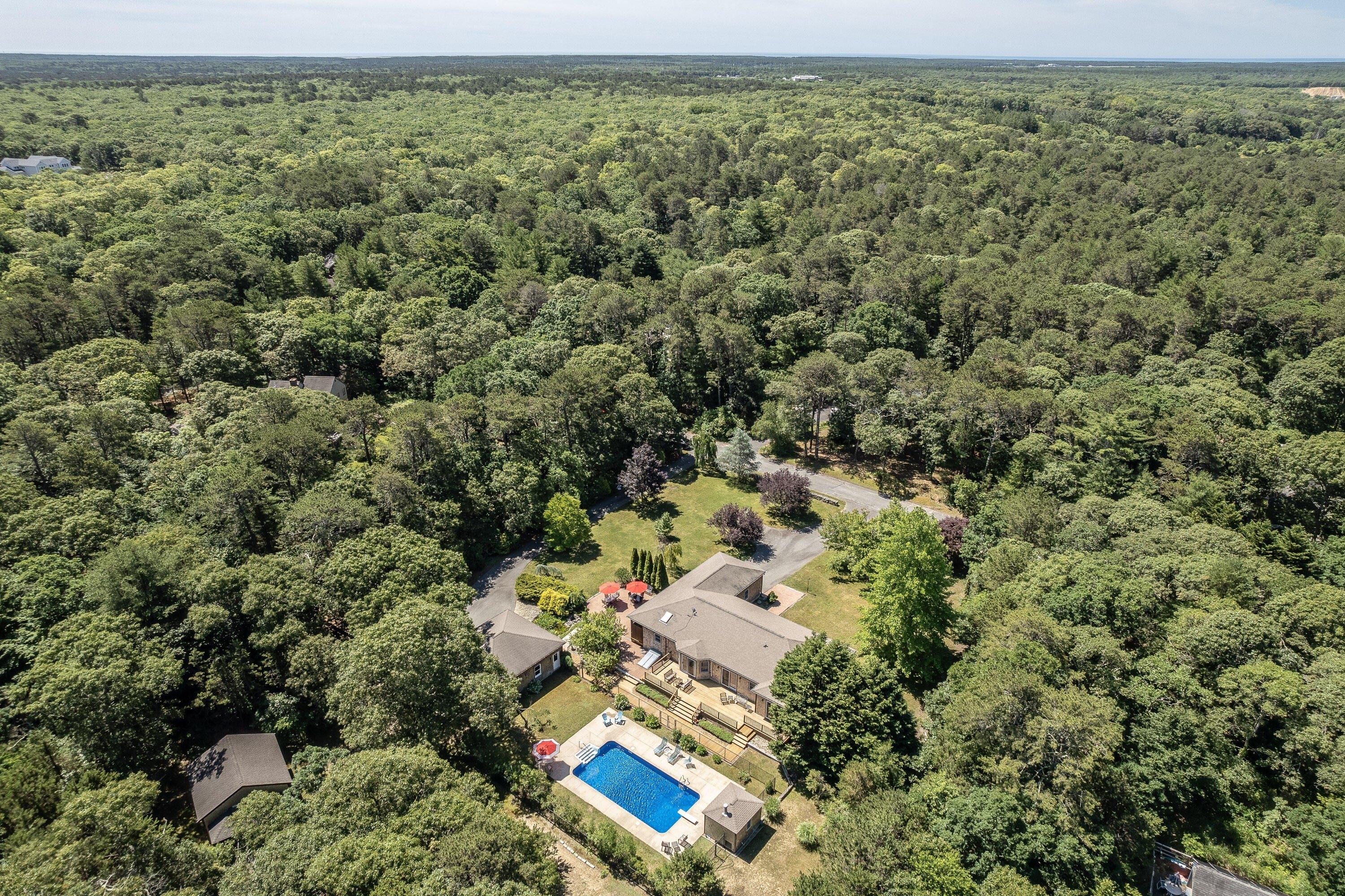 Tiffany Dr, Oak Bluffs, MA 02557