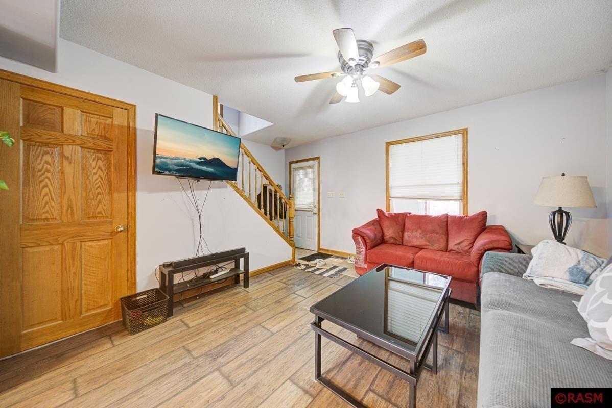 E Main St, Mankato, MN 56001