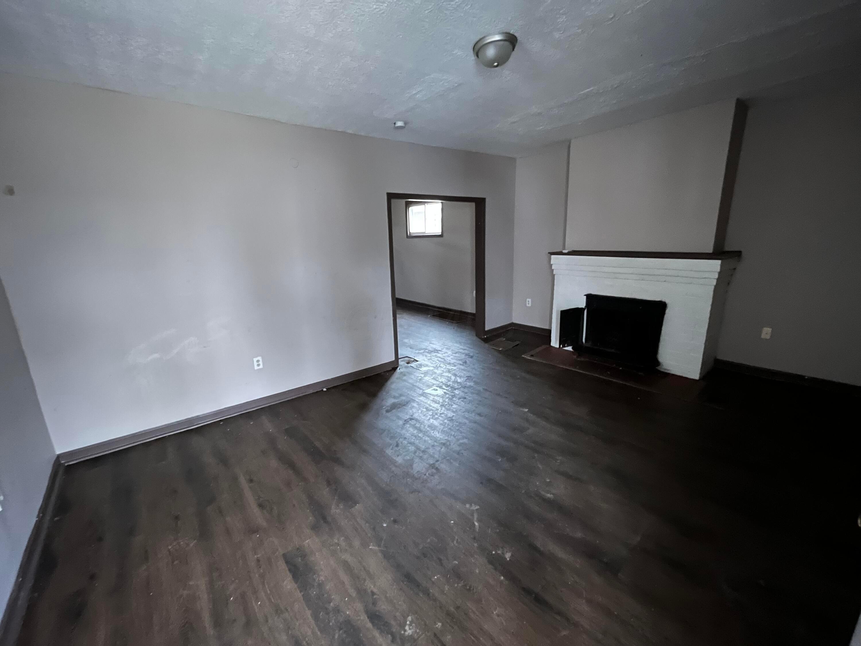 S Harris Ave, Columbus, OH 43204