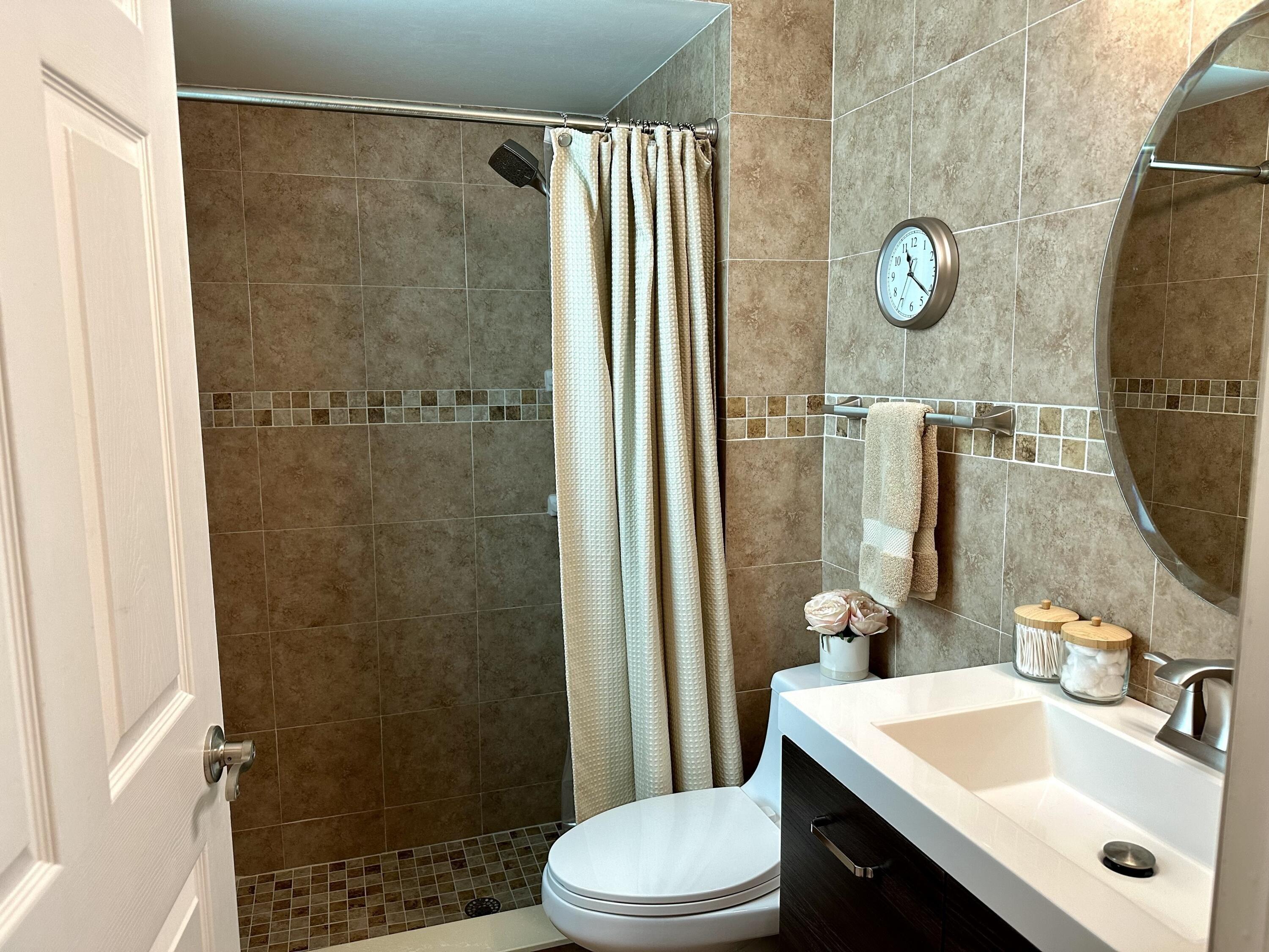 Mc Dermott Ln, Royal Palm Beach, FL 33411