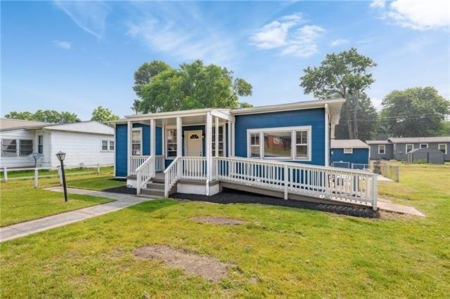 S 6th Ave, Hopewell, VA 23860