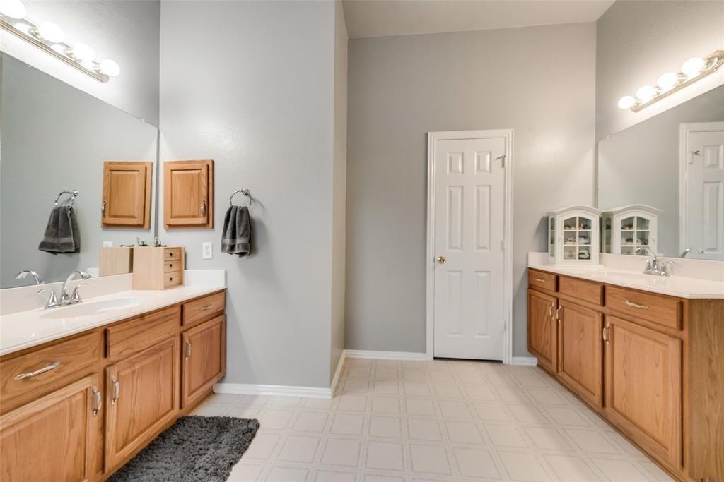 Geren Dr, Lavon, TX 75166