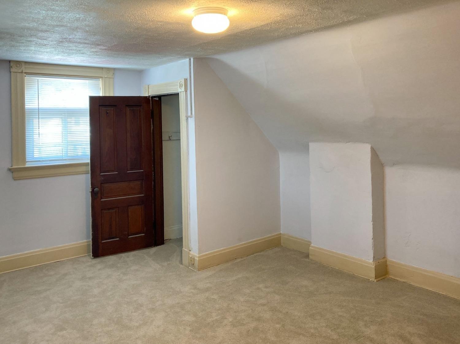 Poplar St, Cincinnati, OH 45216