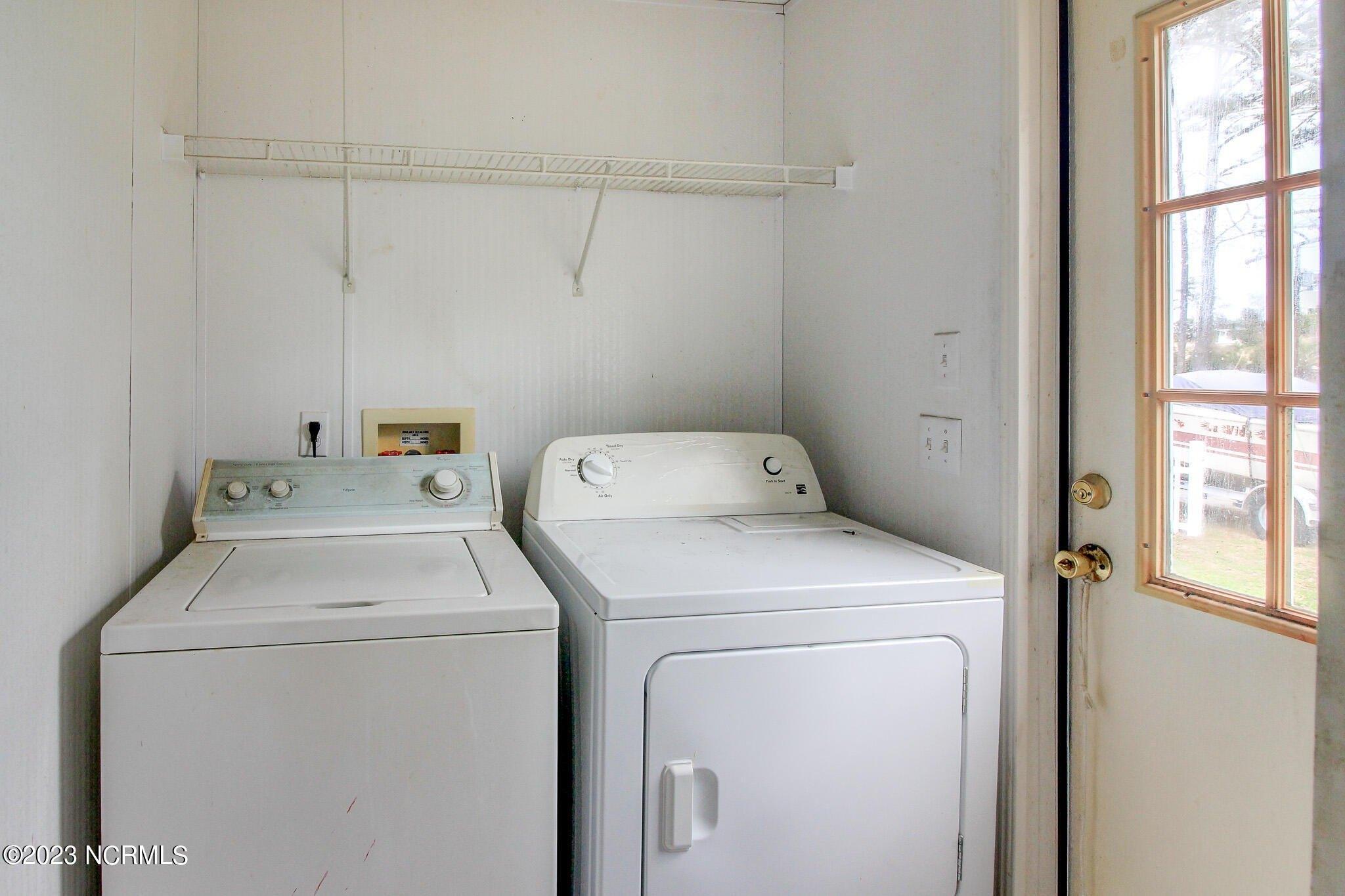 Sound Dr, Emerald Isle, NC 28594
