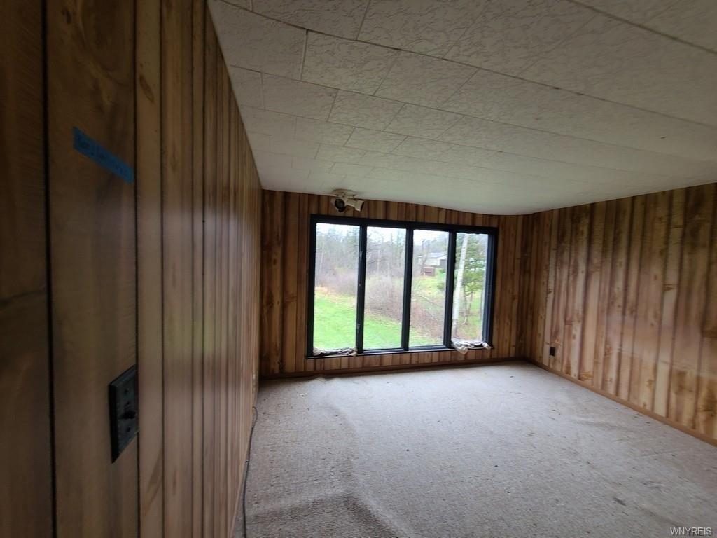 Transit Rd, Elma, NY 14059