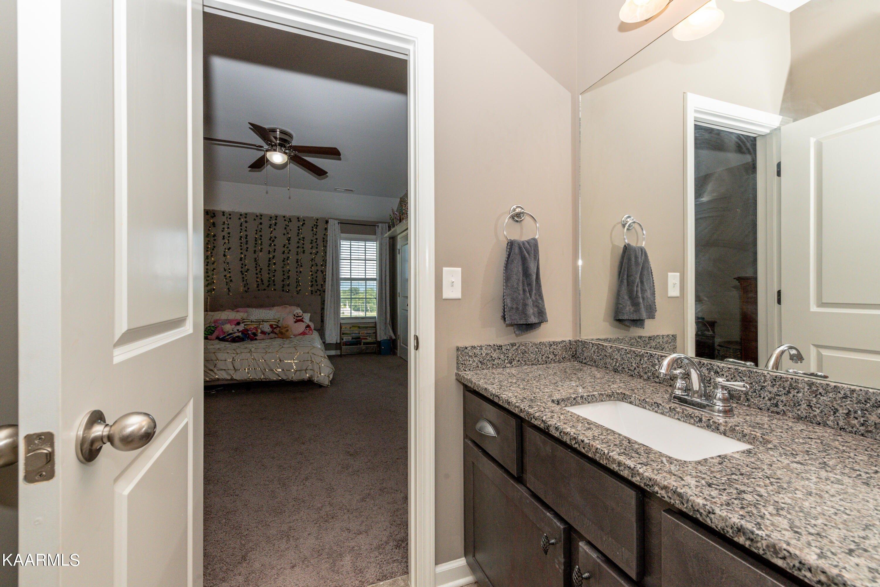 Mary Katherine Dr, Maryville, TN 37804