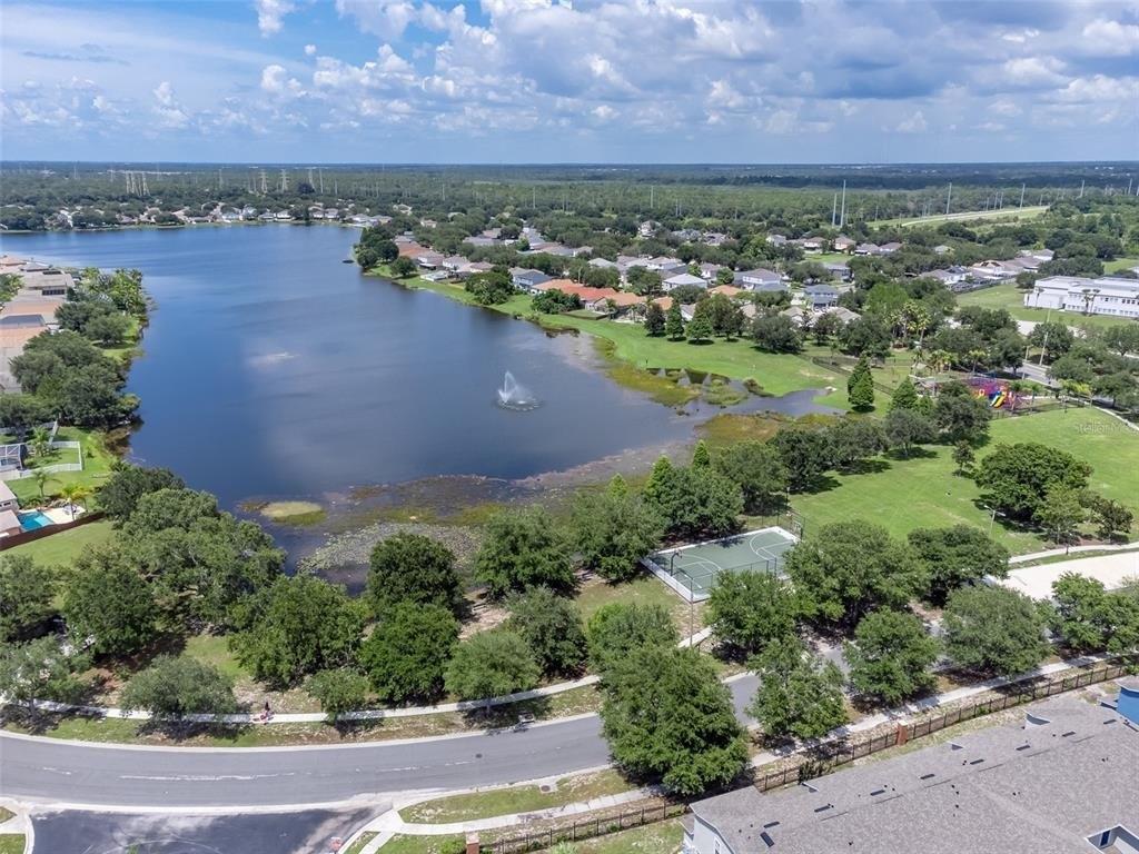 Kings Crossing Dr, Gibsonton, FL 33534