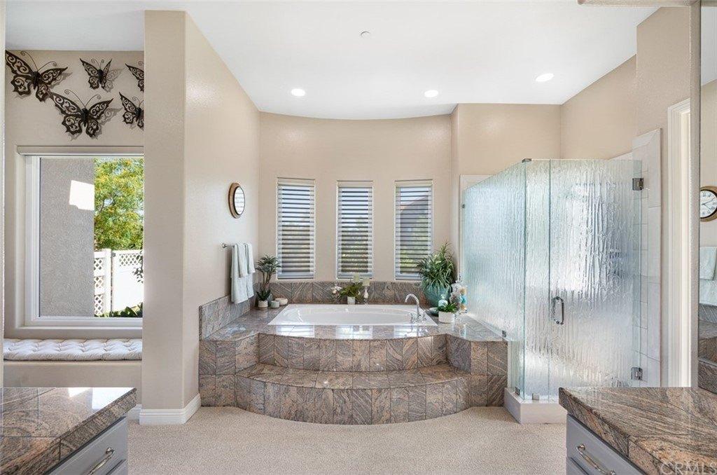 Dos Lomas Pl, Fallbrook, CA 92028