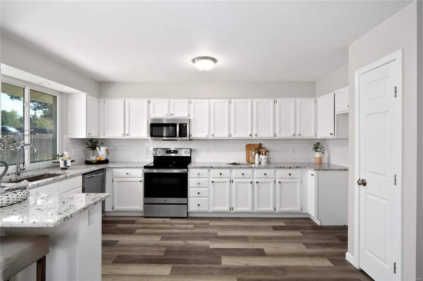 Spencer Hill Ct, Saint Peters, MO 63376