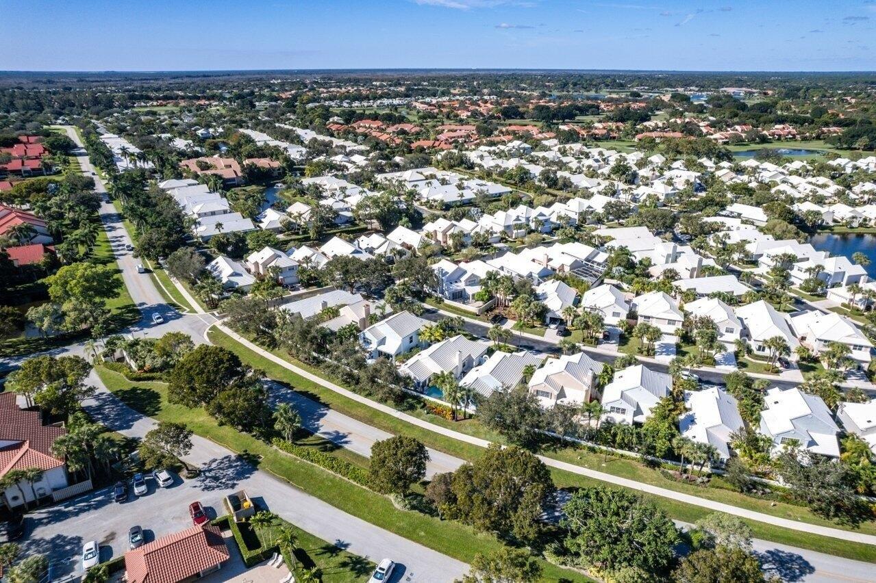 Blenheim Ct, Palm Beach Gardens, FL 33418