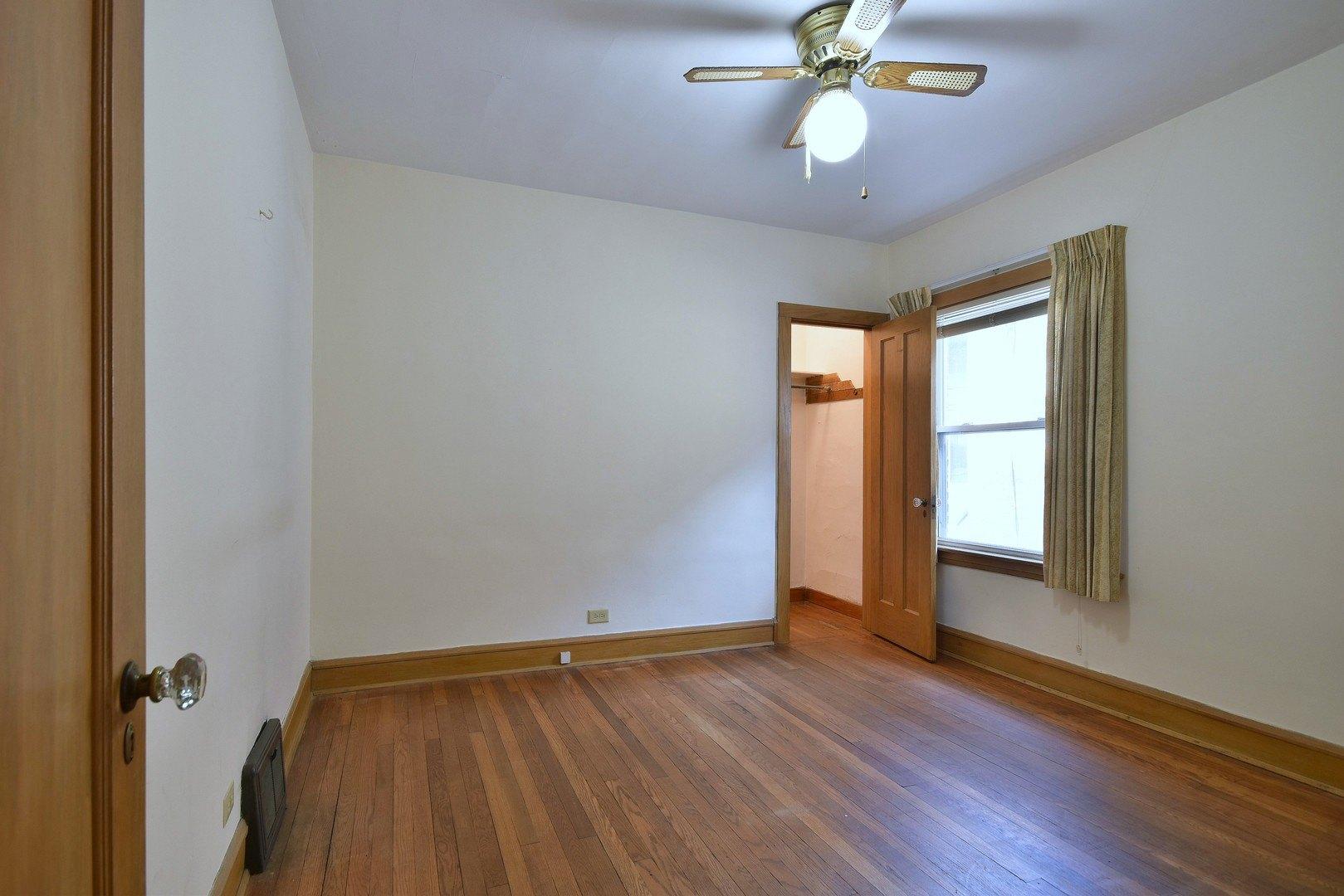 Cuyler Ave, Berwyn, IL 60402