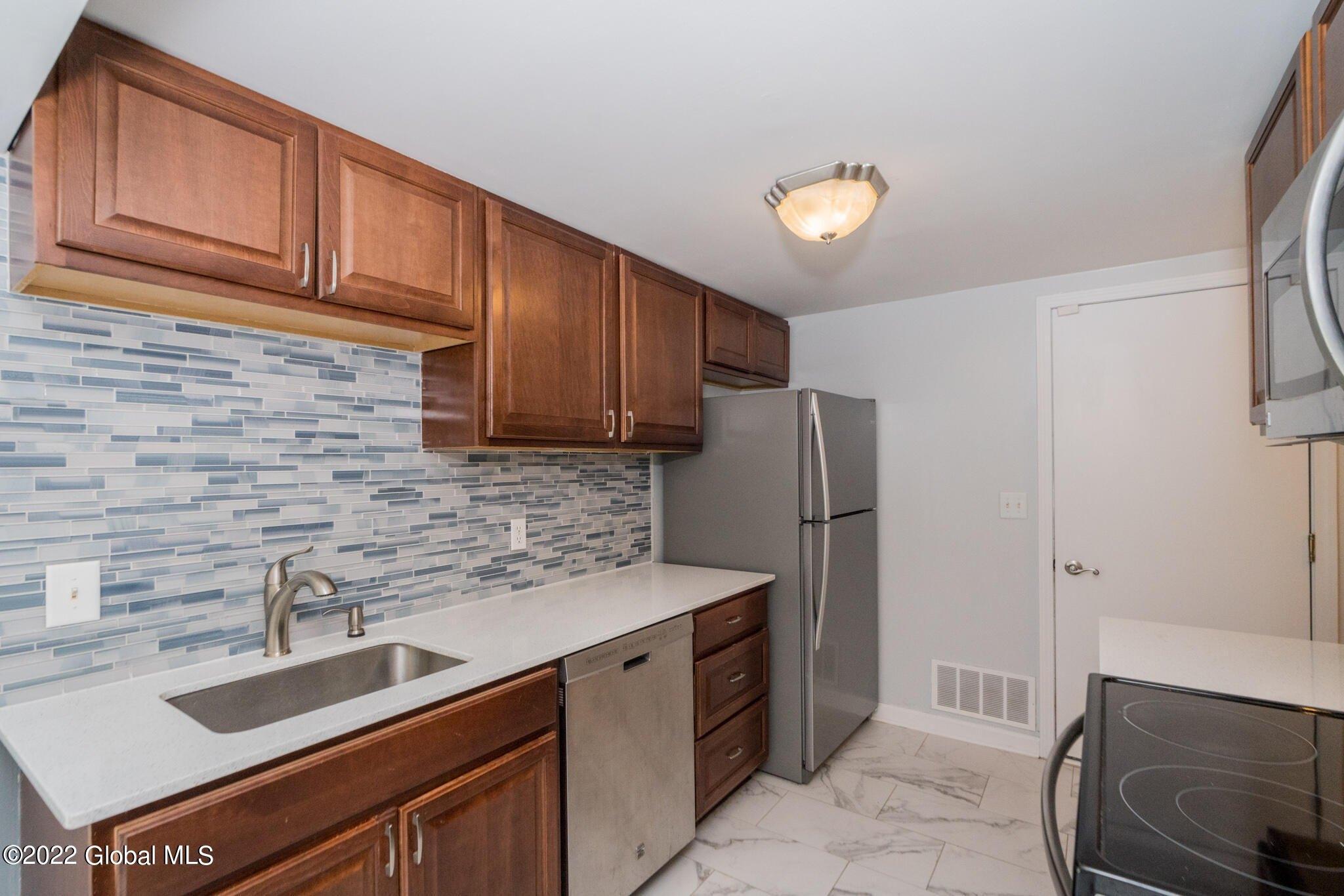 Thimbleberry Rd, Malta, NY 12020