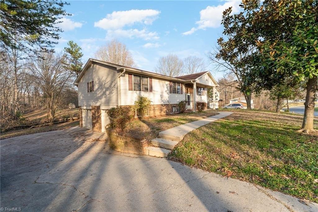 E 9th Street Ext, Lexington, NC 27295