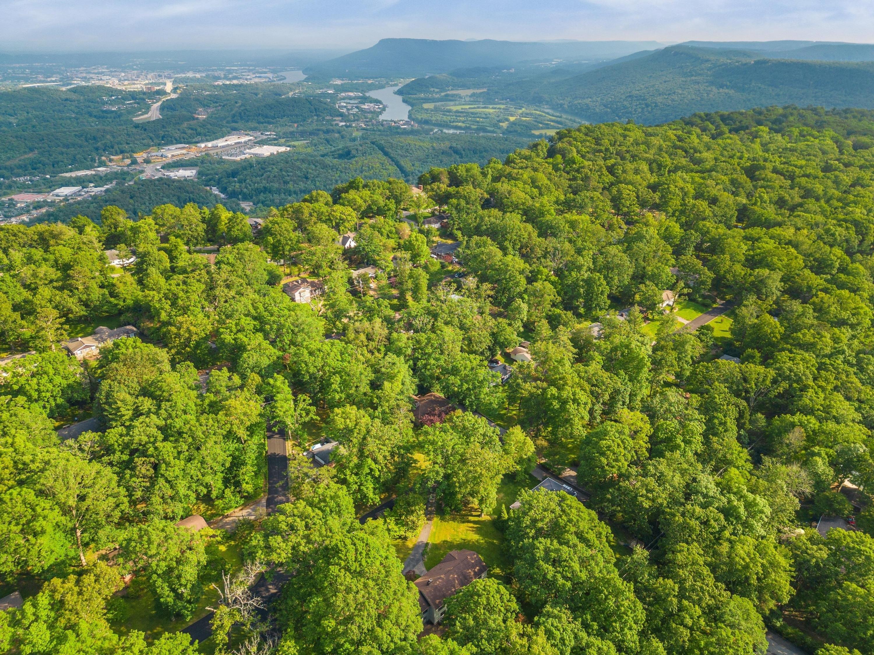 Arrow Dr, Signal Mountain, TN 37377