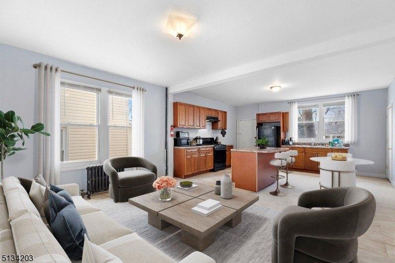 9th Ave, East Orange, NJ 07018