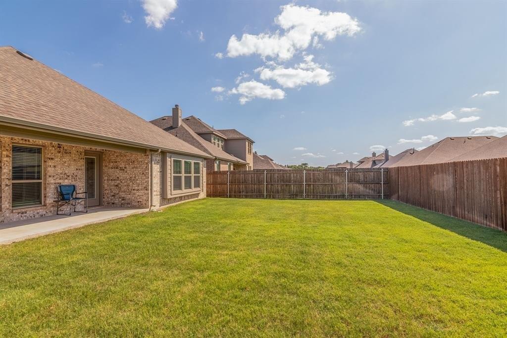 Lisa Maria St, Burleson, TX 76028
