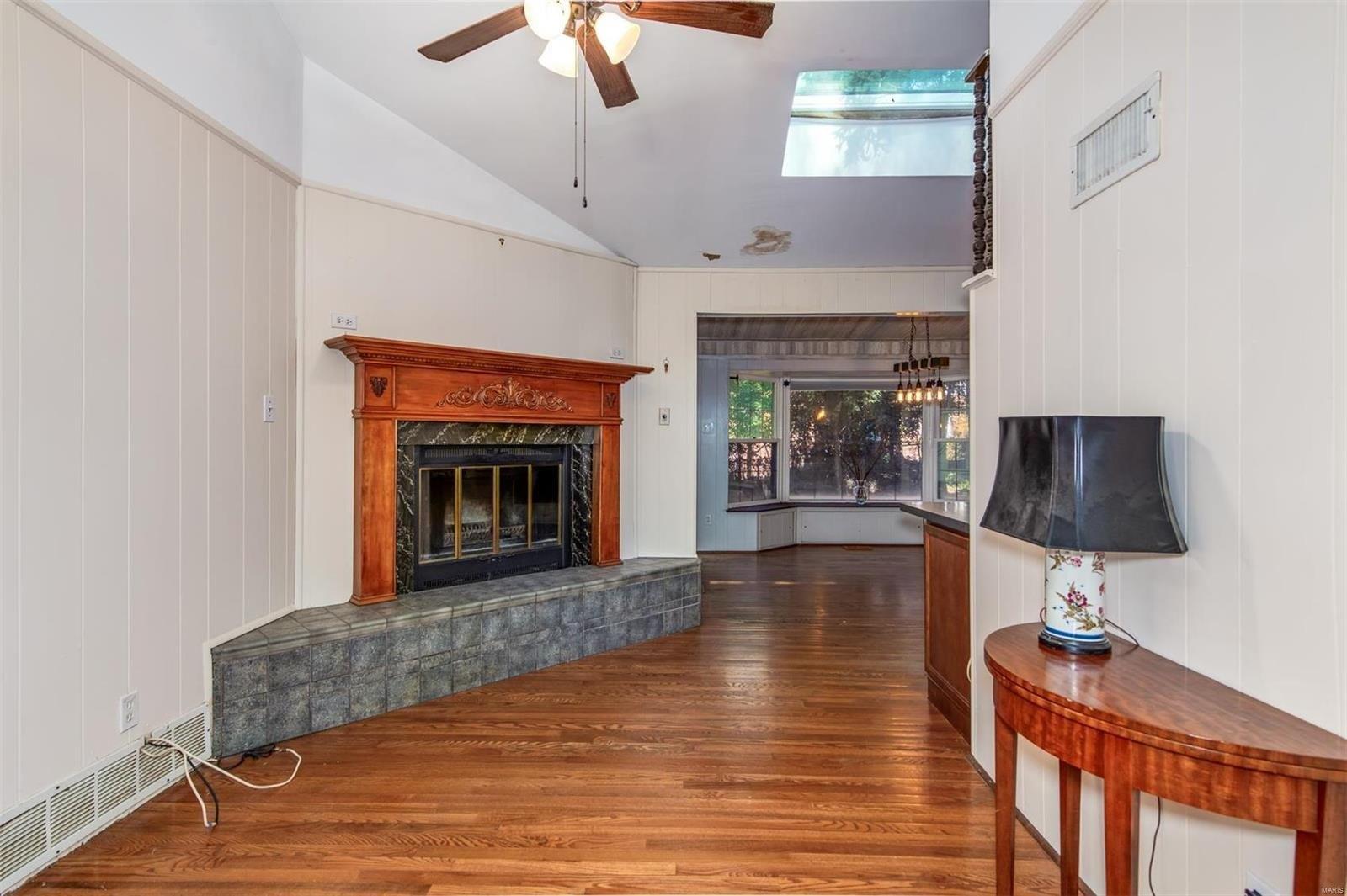 Ascot Ln, Saint Louis, MO 63122