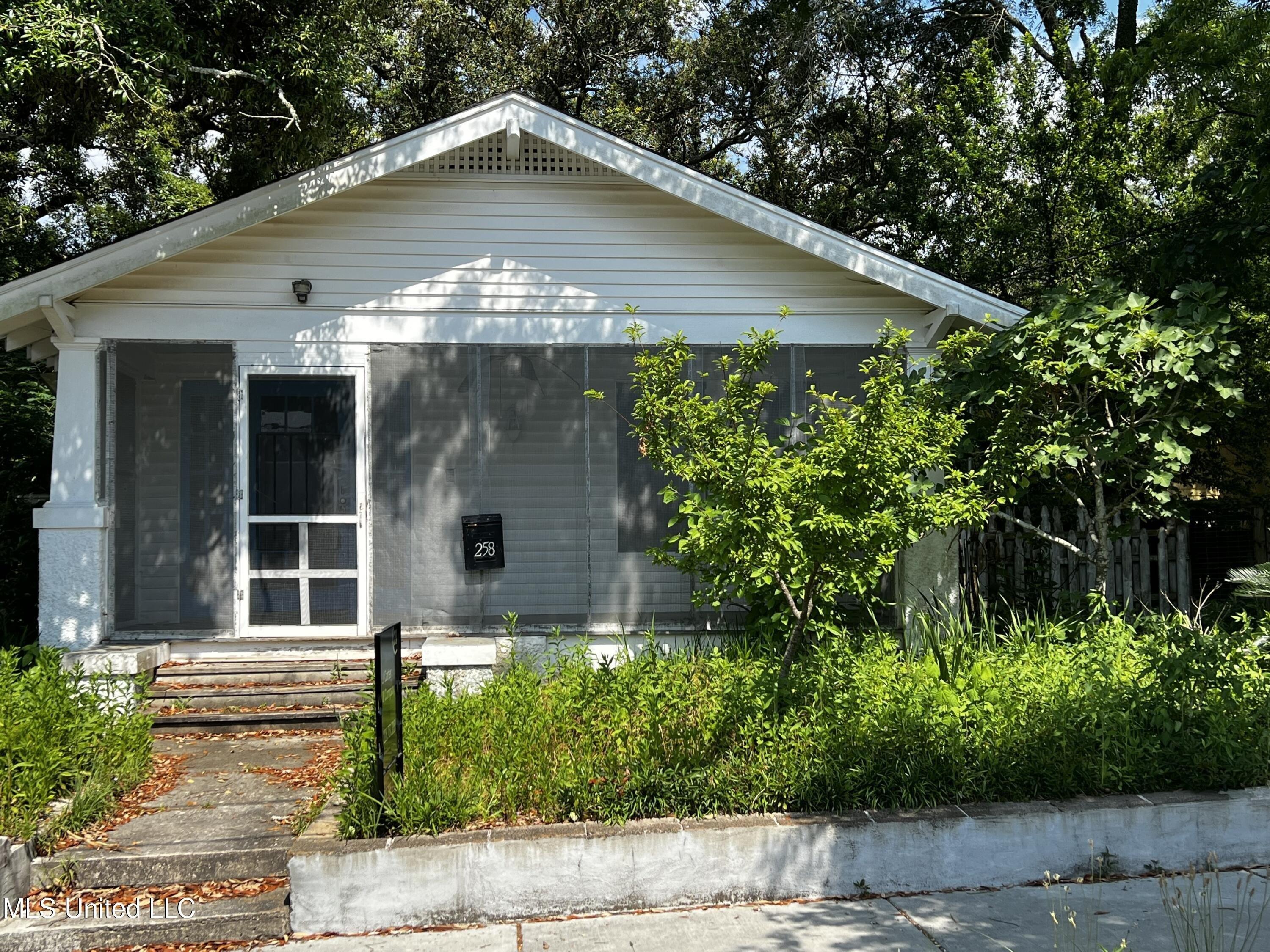 Querens Ave, Biloxi, MS 39530