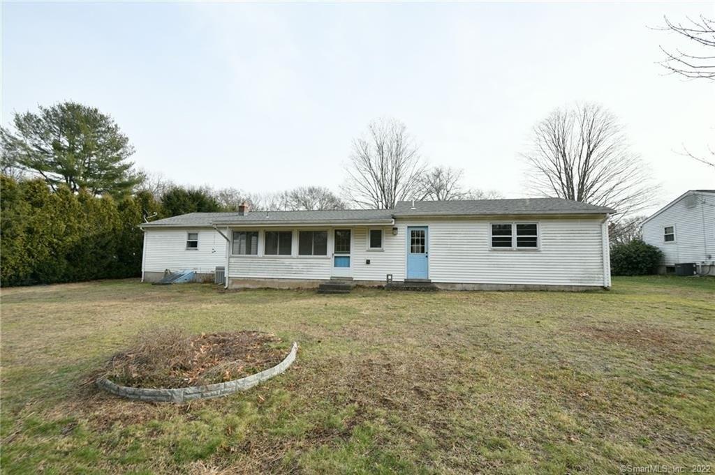 Lowery Dr, Southington, CT 06489