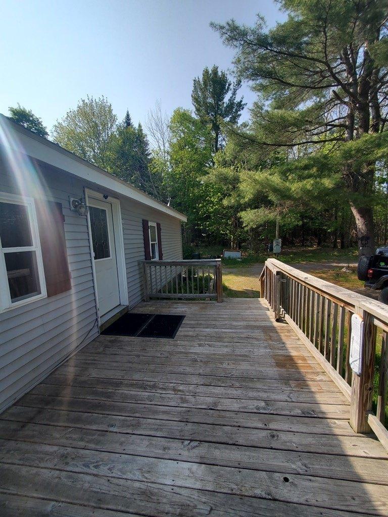Standish Rd, Saranac, NY 12981