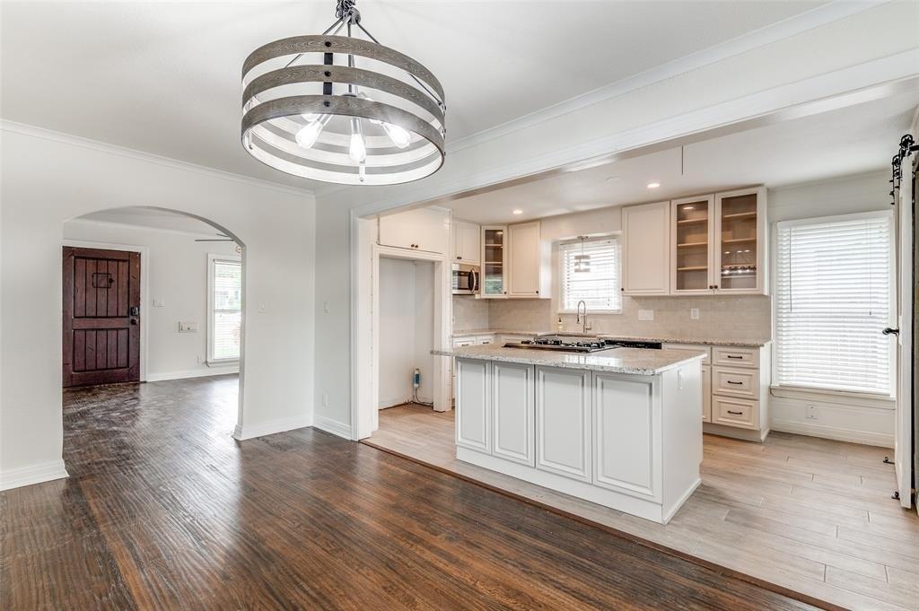 Locke Ave, Fort Worth, TX 76107