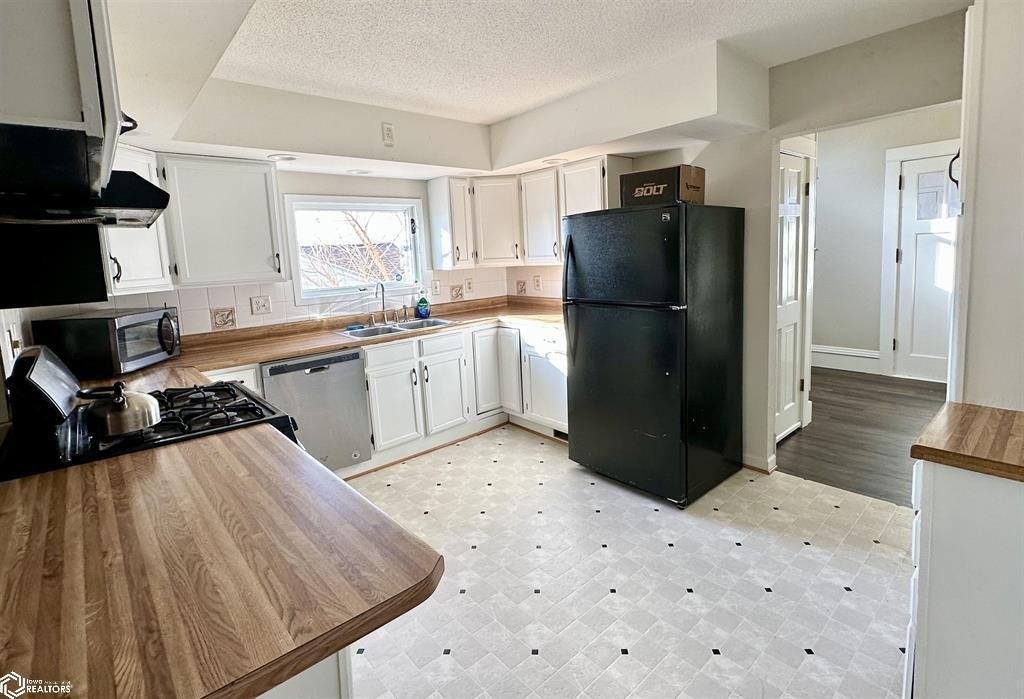 Summit St, Marshalltown, IA 50158