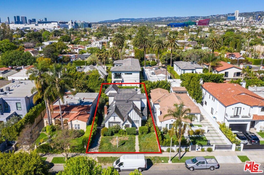 N Laurel Ave, Los Angeles, CA 90048