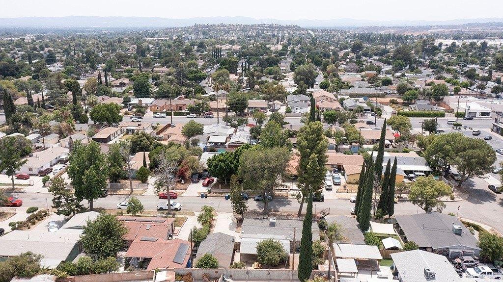 Jamie Ave, Sylmar, CA 91342