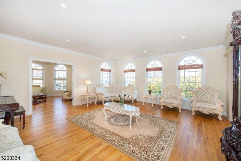 Kanouse Ln, Montville, NJ 07045