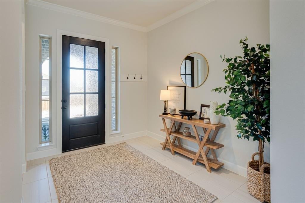 Myers Park Trl, Roanoke, TX 76262