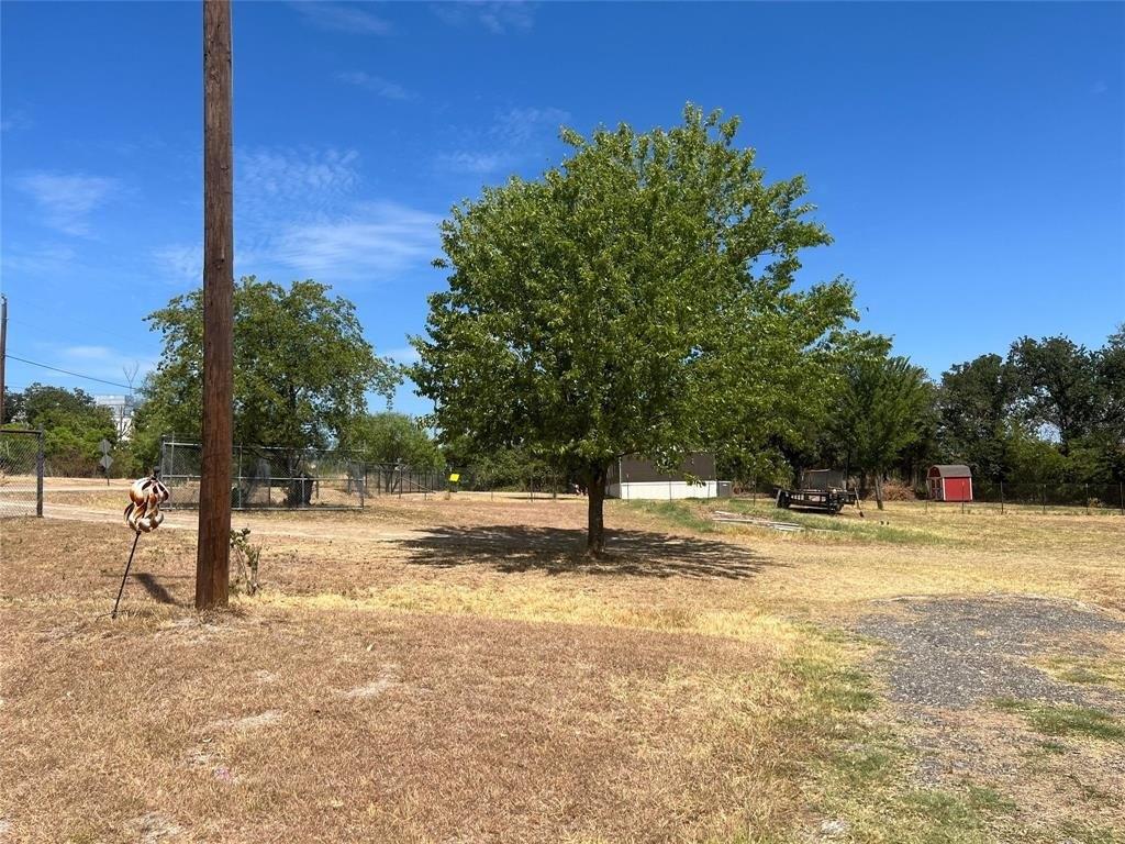 Flora St, Burleson, TX 76028