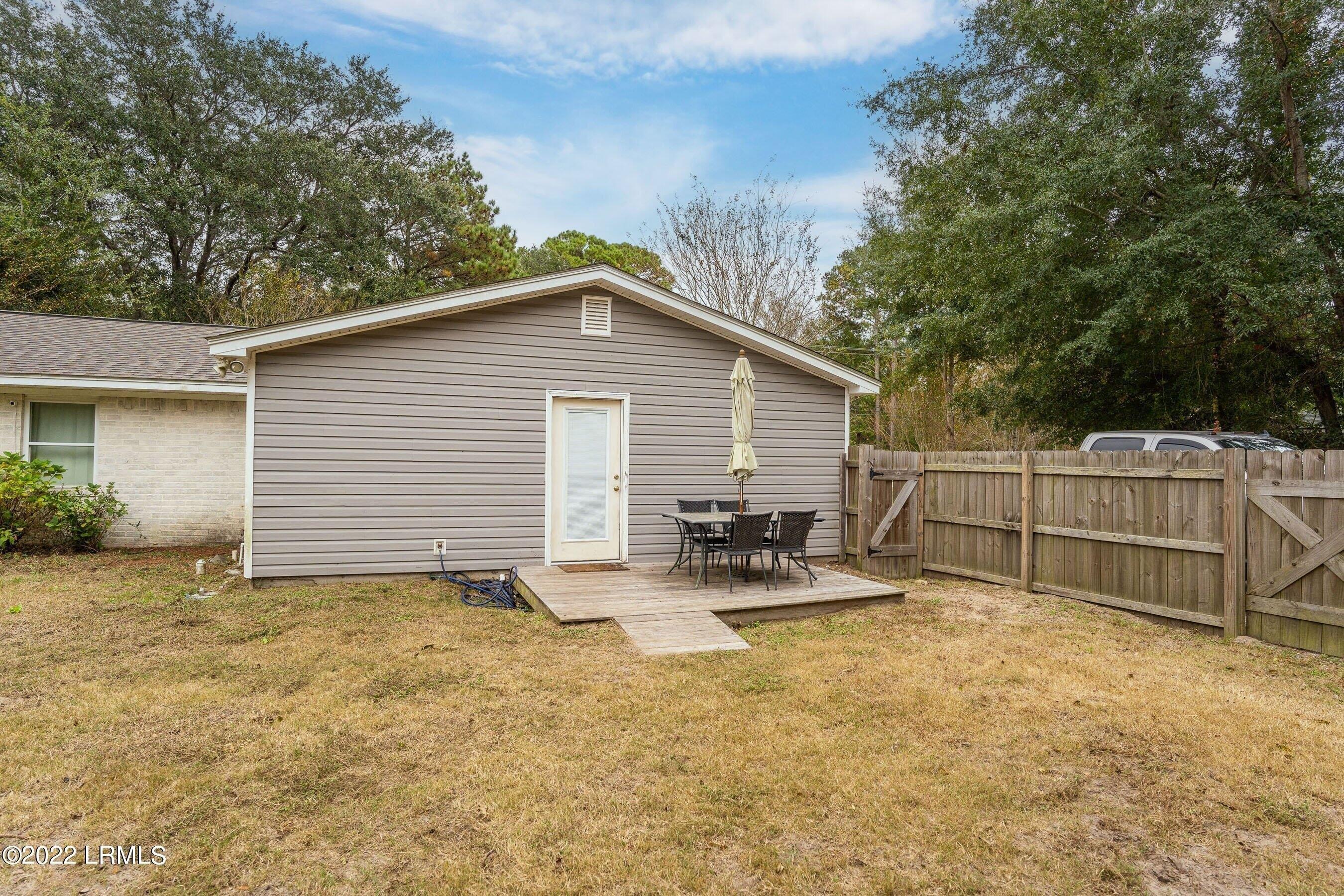 Sams Point Rd, Beaufort, SC 29907