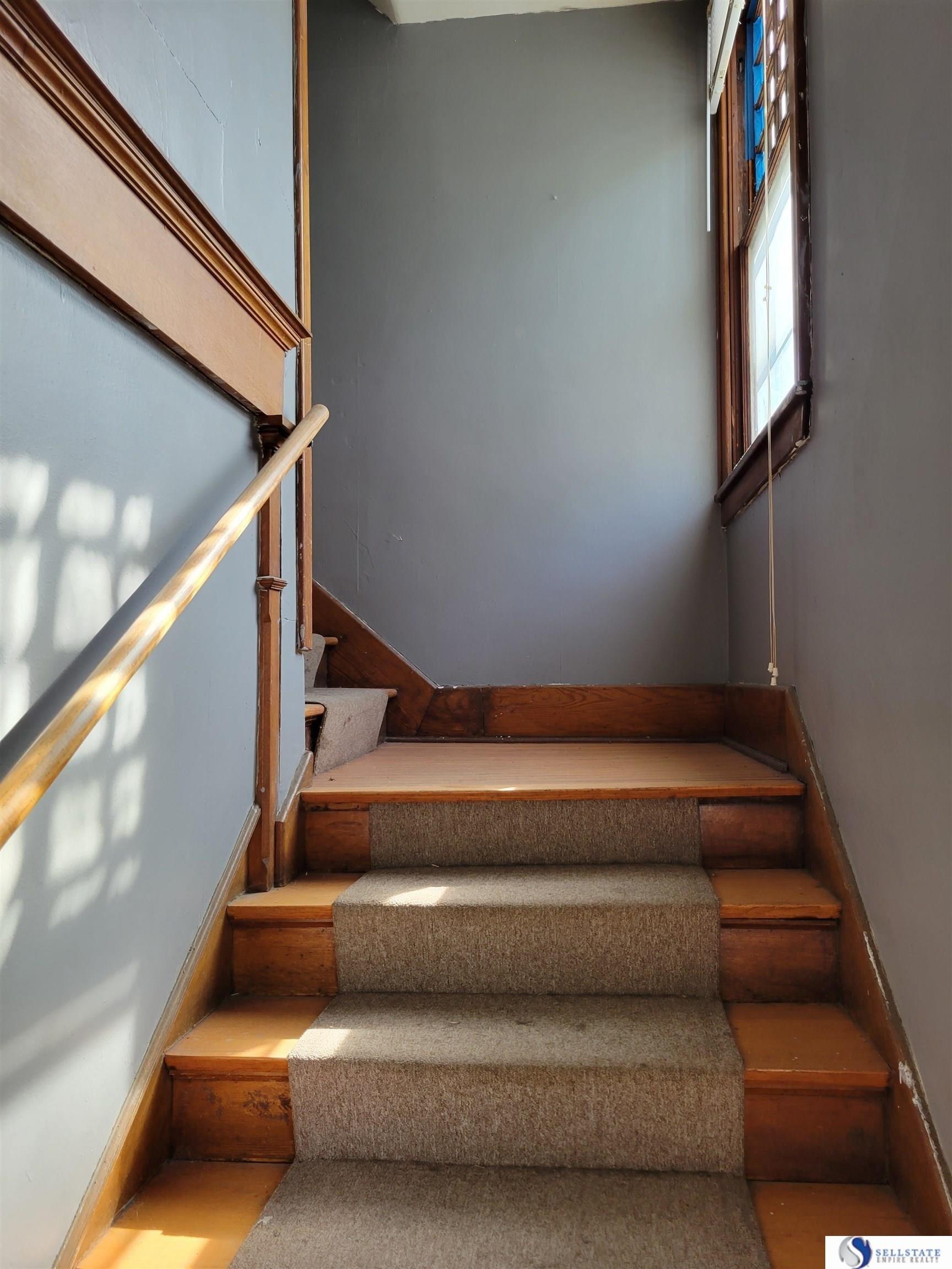 F St, Lincoln, NE 68508