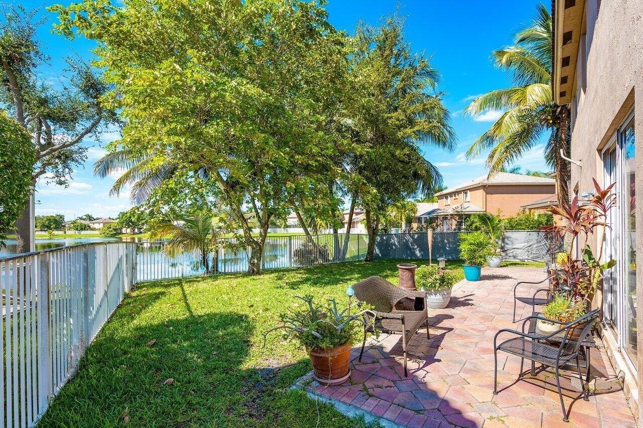Woodfield Ct, Coconut Creek, FL 33073