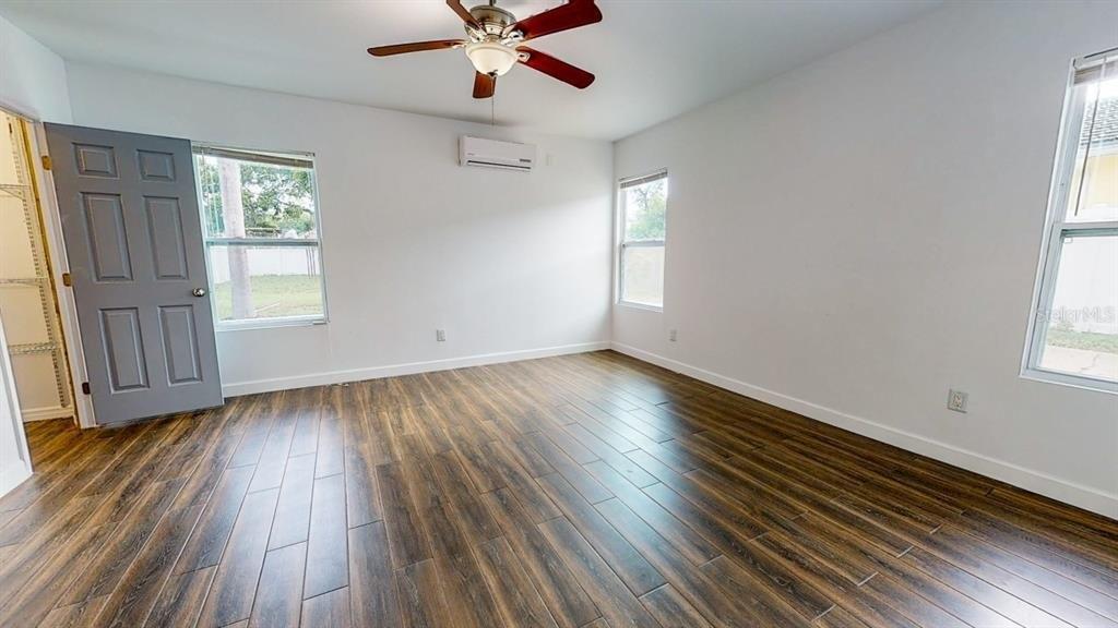Pine St, Clearwater, FL 33756