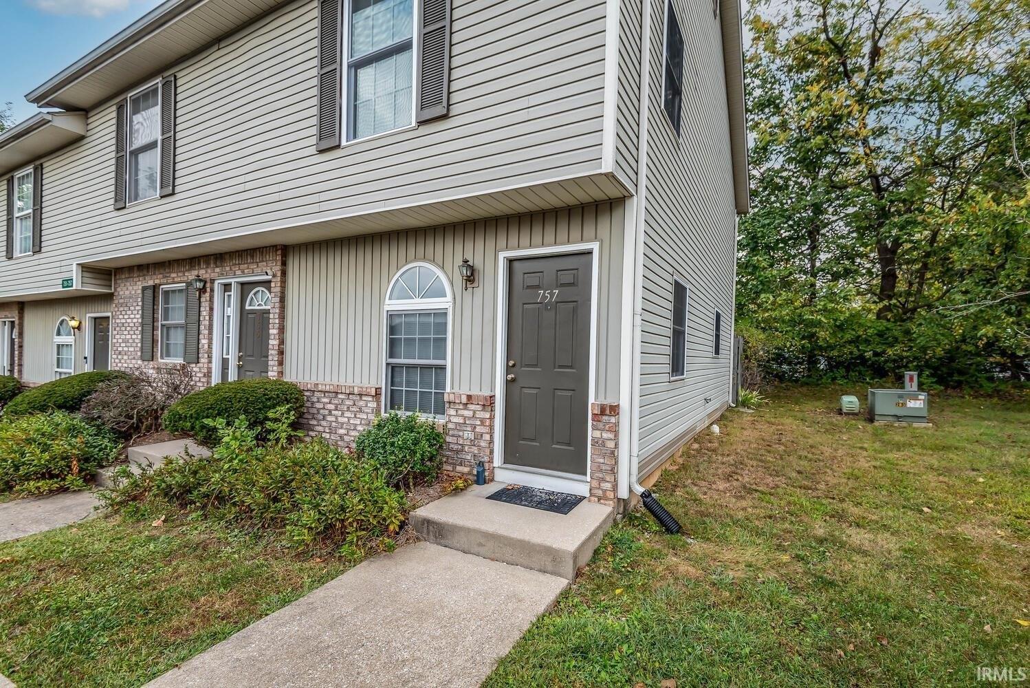 E Sherwood Hills Dr, Bloomington, IN 47401